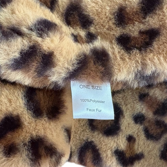 Furry Warm Leopard Print Scarf, Cozy & Super Soft! One Size, Brown, New - Picture 3 of 3